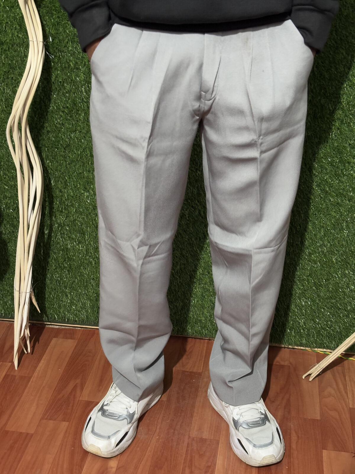Men’s grey Korean fit pleated trousers with tailored design